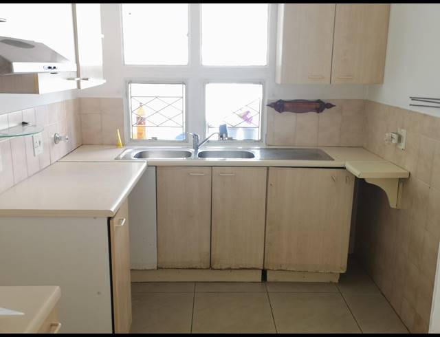 2 BEDROOM SIMPLEX SOLD IN SHERWOOD